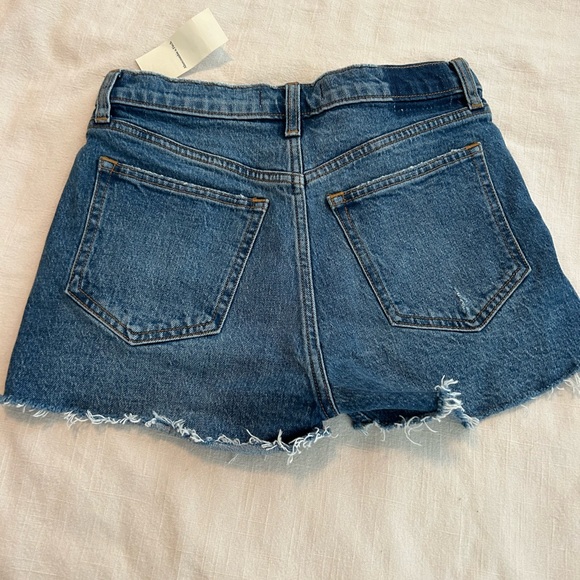 Abercrombie the Mom Short High Rise - Picture 2 of 3